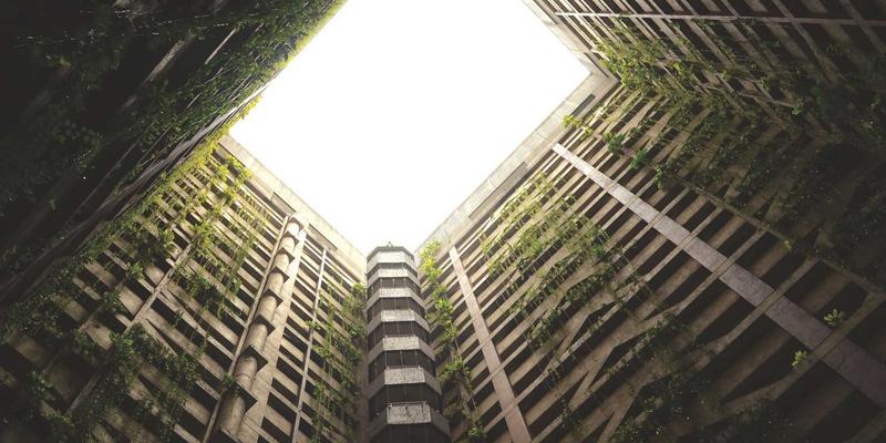 星辰天下：声音设计如何通过虚拟交易与游戏币系统深化沉浸感