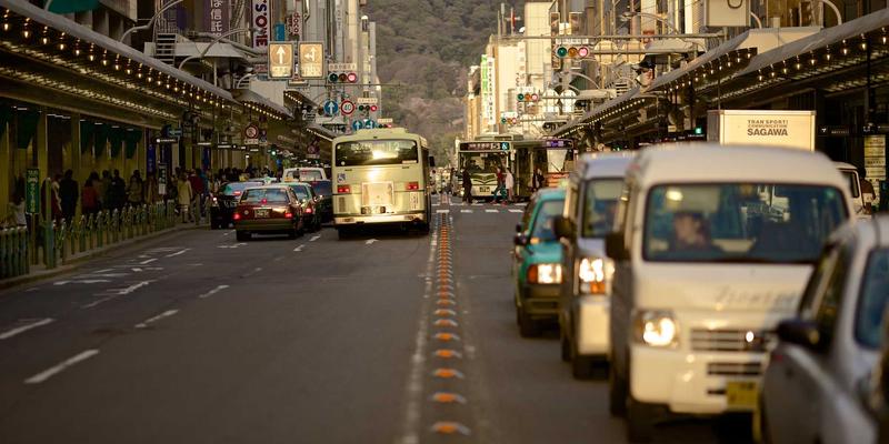 《星辰天下》百万玩家并发背后的架构演进：虚拟交易与装备交易系统的技术突围