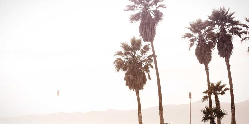 《星辰天下》虚拟经济解析：装备交易如何重塑游戏生态与玩家体验